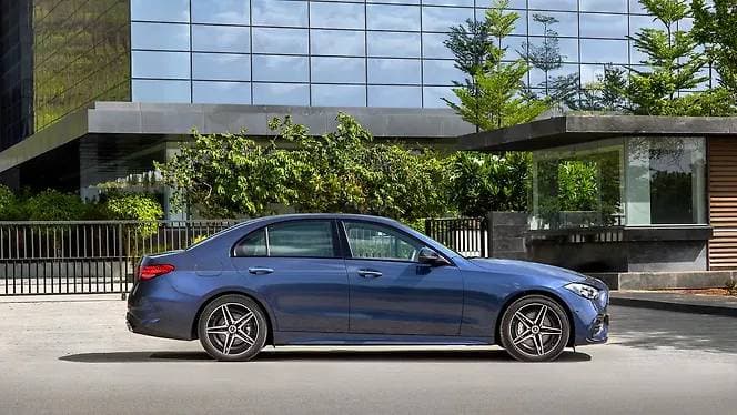 Mercedes-Benz C-Class — Photo 5 of 9