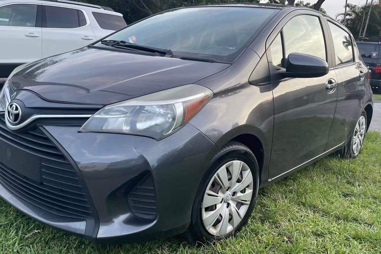 Toyota Yaris — Photo 5 of 6