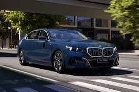 BMW 5 Series — Photo 3 of 6