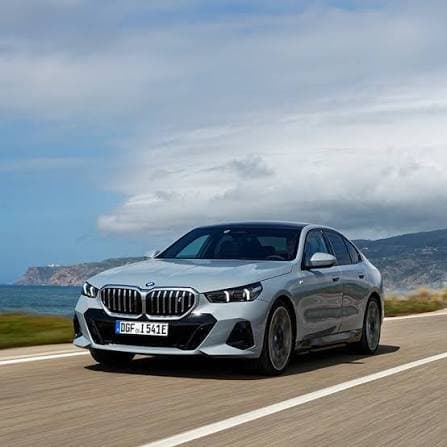 BMW 5 Series — Photo 6 of 6