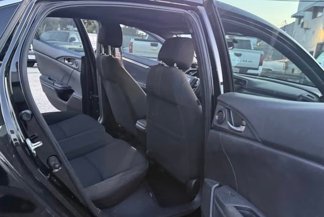 Honda Civic — Photo 5 of 5