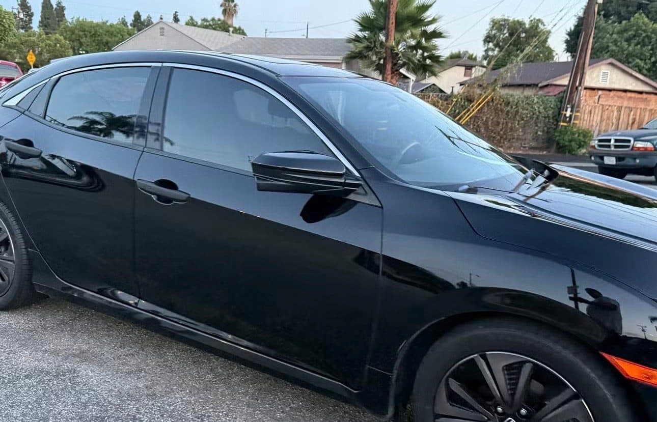 Honda Civic — Photo 1 of 5