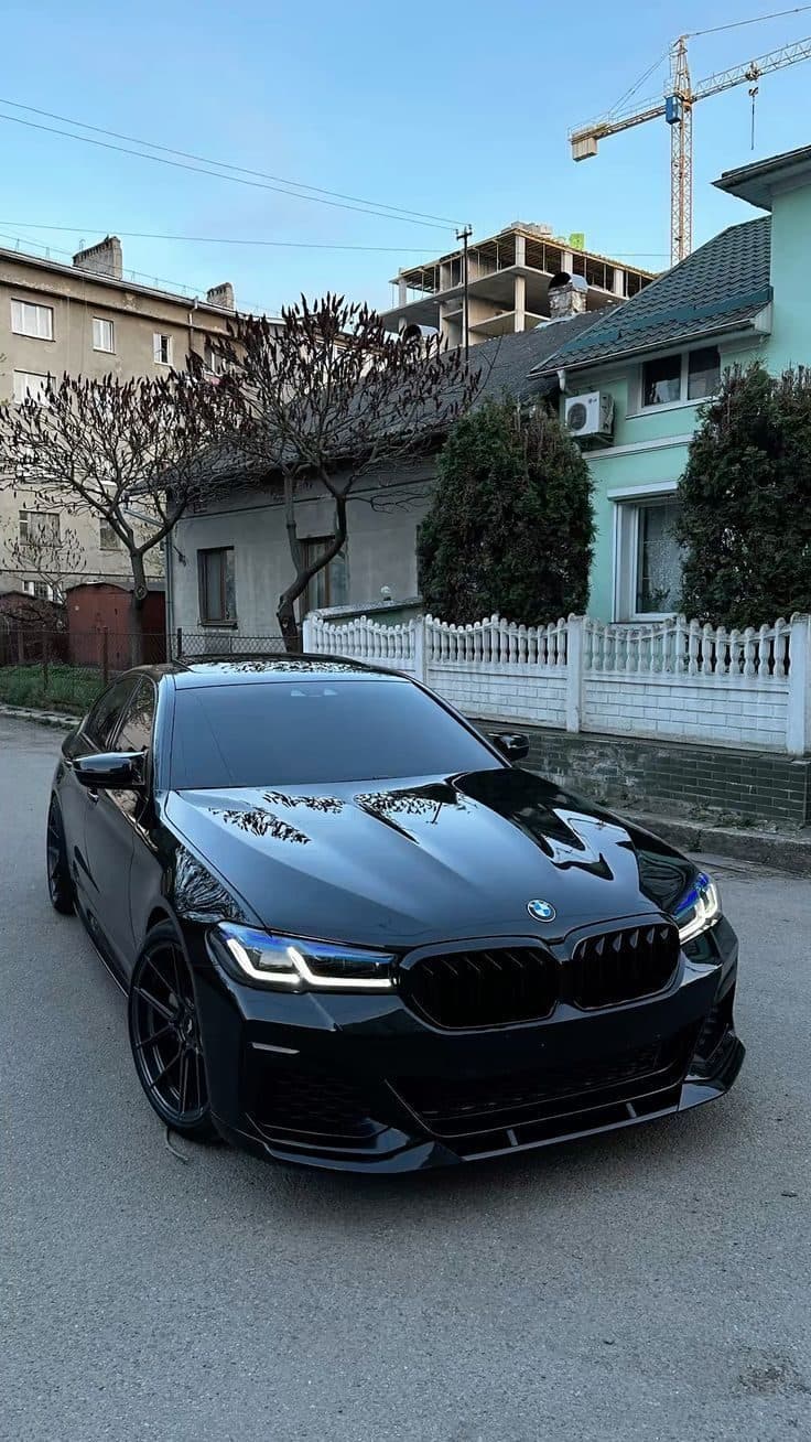 BMW M4 — Photo 2 of 4